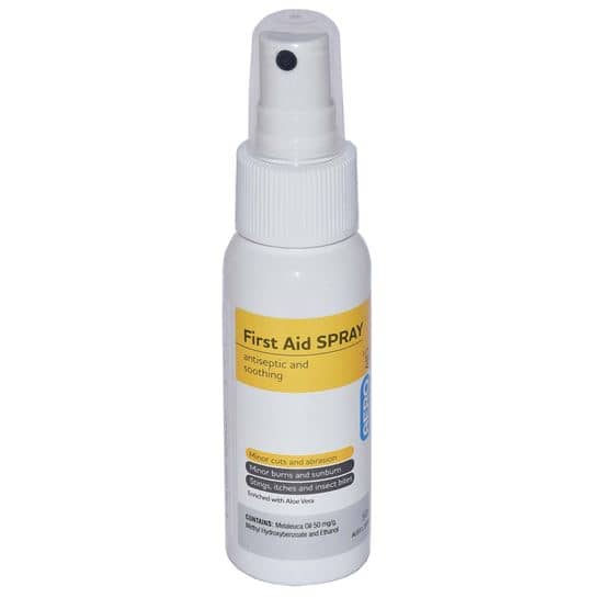 First aid spray for sports injury treatment, antiseptic and soothing, ideal for first aid kids.